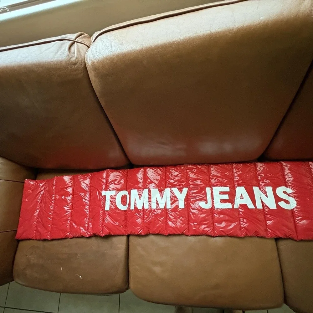 Tommy Jeans Scarf Mens One Size Red Puffer Logo Rectangle Neck‎ Warmer Winter